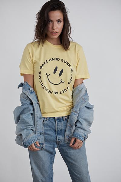 HANDGUNS AND HEALTH CARE BASIC TEE